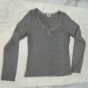 PST Los Angeles XL Stripe knit top long sleeve BOX17